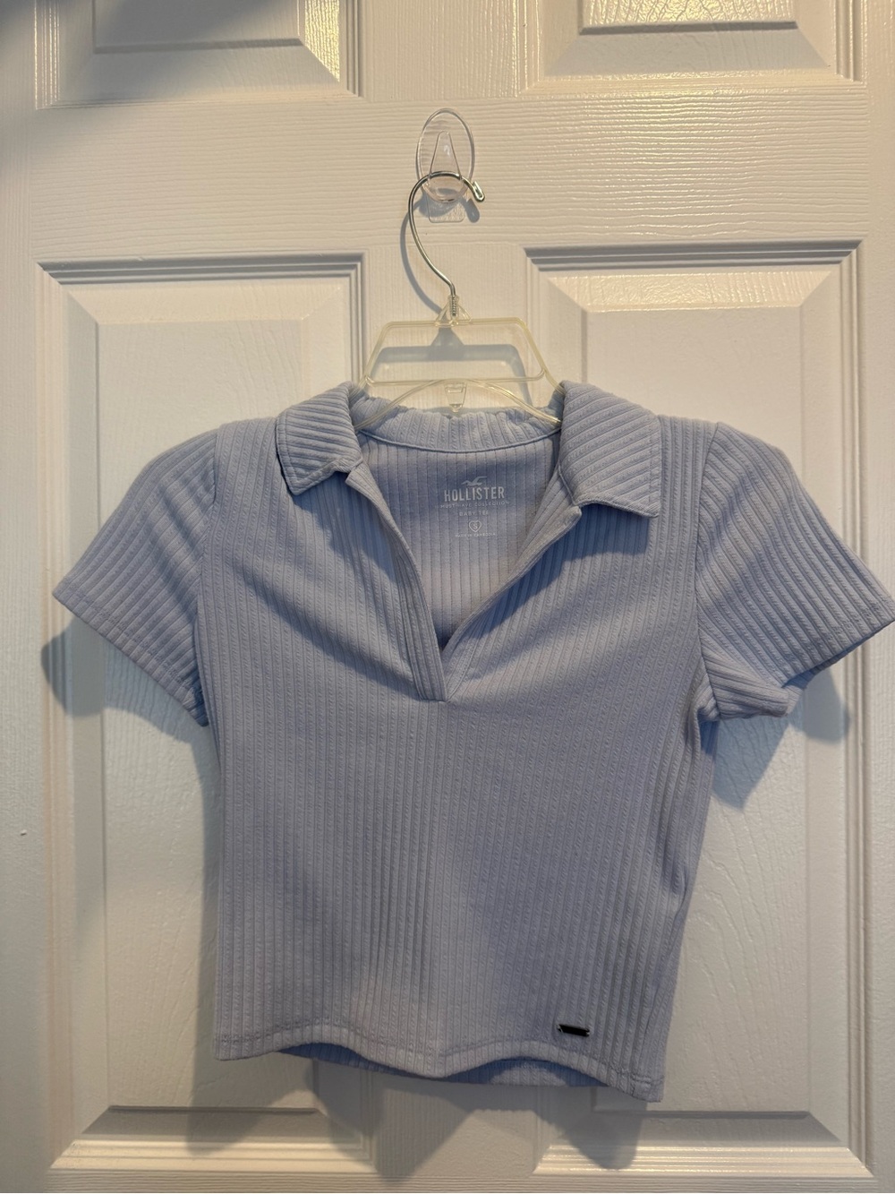Hollister Ribbed sky blue Collared V-Neck baby tee